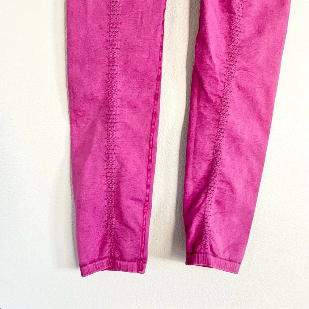 FREE PEOPLE MOVEMENT High Rise 7/8 Good Karma Seamless Leggings in Magenta Disco